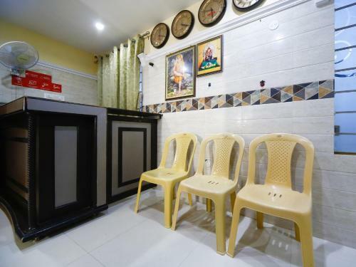 Hotel Pleasant Stays - Near Airport