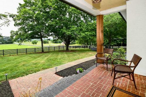 Spacious Home And Acreage, 16 Mi To Chattanooga