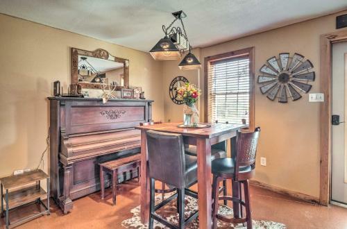 Quaint Texas Home Less Than 2 Mi To Lake Georgetown!