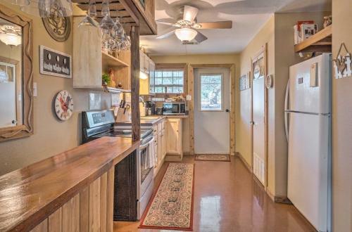Quaint Texas Home Less Than 2 Mi To Lake Georgetown!