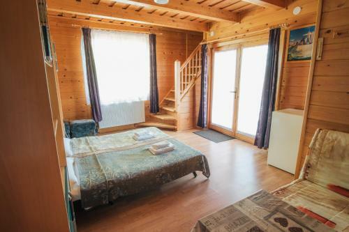 Hostal Casa De Vacanta Roua Diminetii