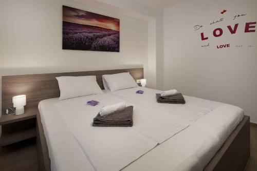 Apartment In Krk - Insel Krk 40650