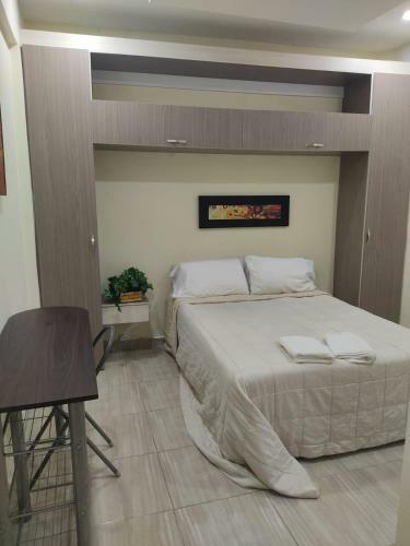 Hostal Prado Station Hotel