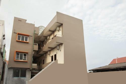 Hotel Oyo 1763 Dinda Residence Syariah