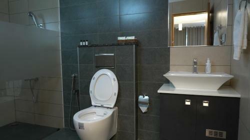 The White Orchid Luxury Service Apartments