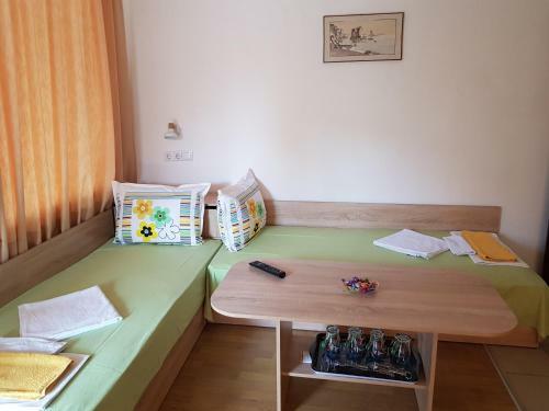 Hostal Slantse