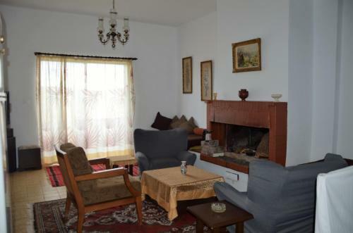 160 M2 Village House "arkadi"