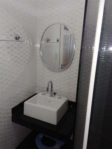 Casa Com Piscina E Churrasqueira