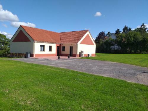 Piscine Int�rieure Priv�e Chauff�e Toute L'ann�e � 29