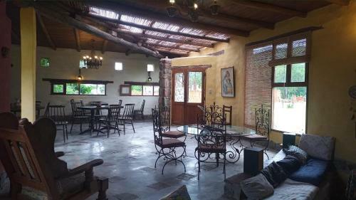Agroturismo Casa De Campo - Hostal - Ramito De Albahaca