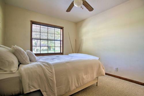 Sunny Coral Springs Escape With Screened Patio!