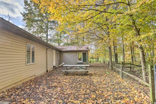 Stony Creek Lodge Escape With Deck And Sunroom!