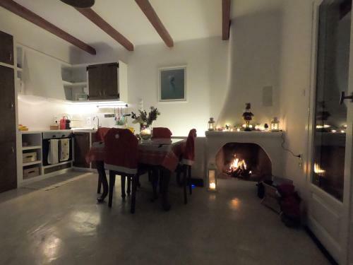 Villaki Poros House