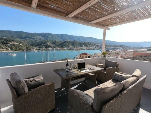 Villaki Poros House