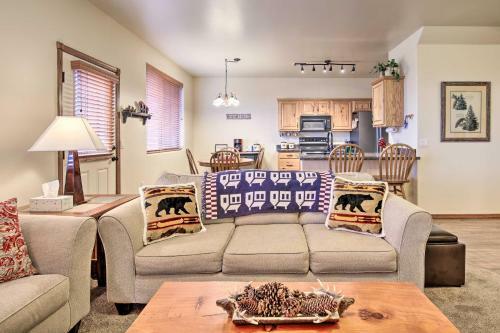 Apartamento Show Low Condo With Private Balcony And Views!