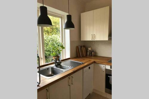 Villa Charmigt Hus Med Fin Tr�dg�rd