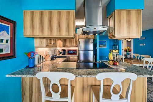 Apartamento Oceanside Emerald Isle Condo, Steps To Beach!