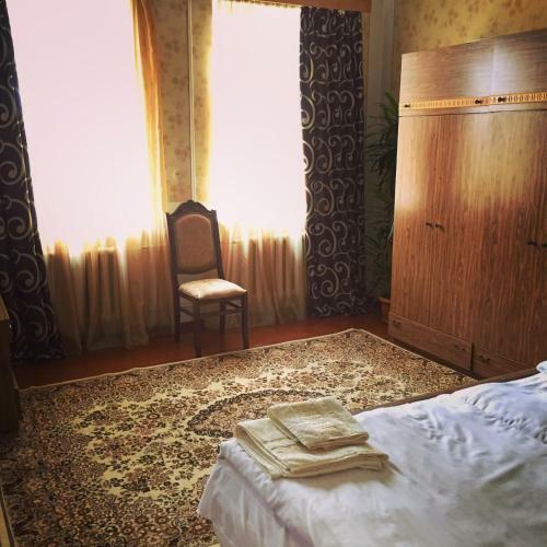 Hostal Guest House On Tamar Mepe 3