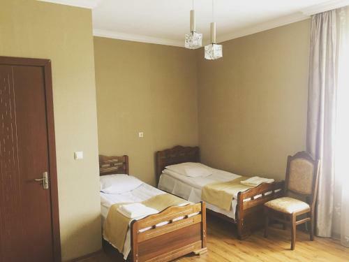 Hostal Guest House On Tamar Mepe 3
