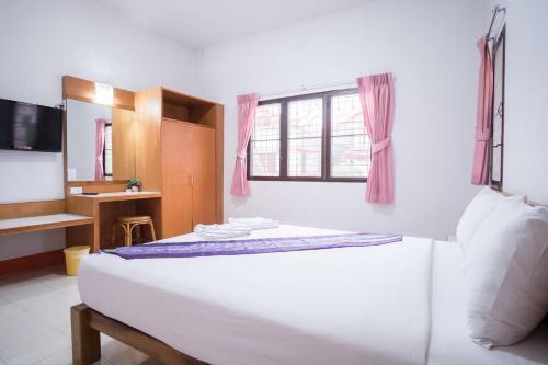 Hotel Ruentara Resort & Villa Buriram