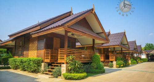 Hotel Ruentara Resort & Villa Buriram
