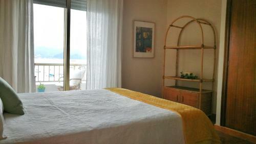 Apartamento R�as Baixas - 1a L�nea Playa Rax�