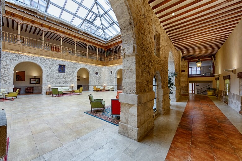 Azz Pe�afiel Las Claras Hotel & Spa