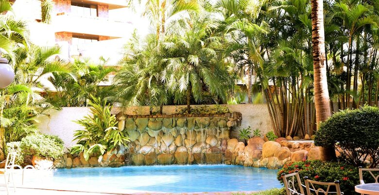 Yotau All Suites Hotel