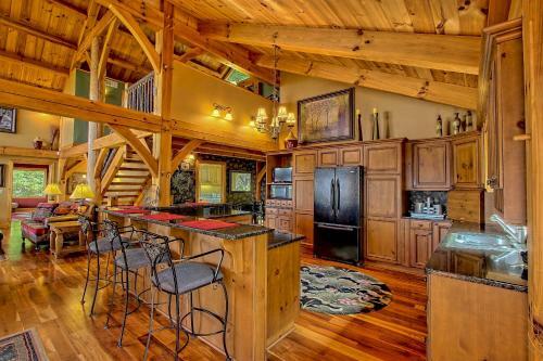 Bear Paw Mountain Home Million Dollar Views- Sunset View Every Night