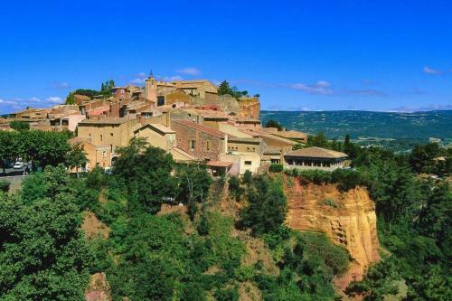 G�te En Luberon Mas De La Ch�neraie Blanche Roussillon 84