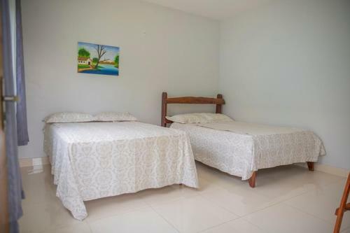 Casa Com 3 Su�tes, Mesa De Sinuca, Piscina Aquecida E Play Ground Para Crian�as