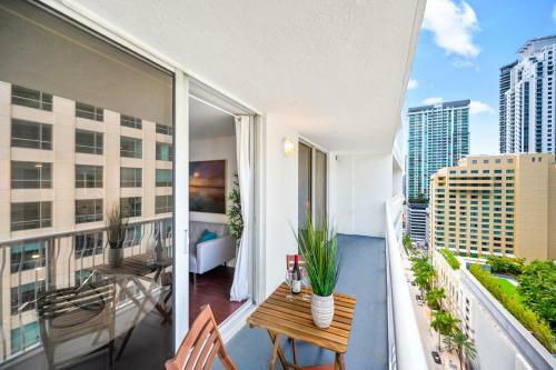 Amazing Condo With Free Parking In Brickell Miami