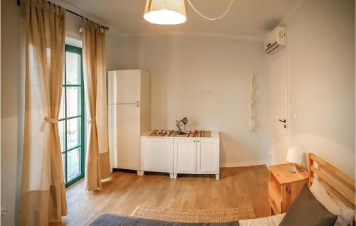 Awesome Home In Gizycko With 4 Bedrooms