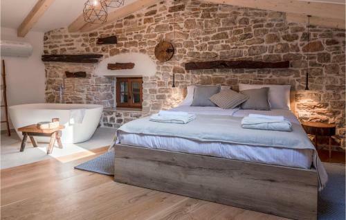 Nice Home In Bale With Wifi And 2 Bedrooms