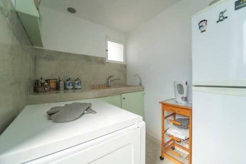 Villa Lodras' House, Genuine Santorini Experience