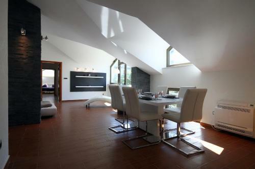 Hostal Domador Rooms & Apartments