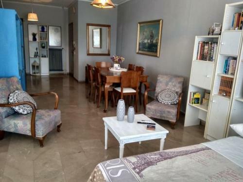 Konstantin Apartment