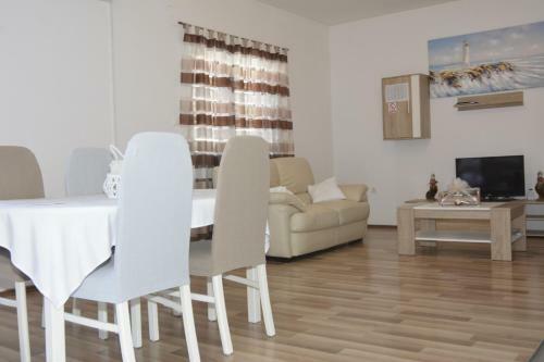 Apartment Lana