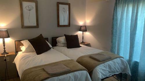 Hostal Douglas Villas