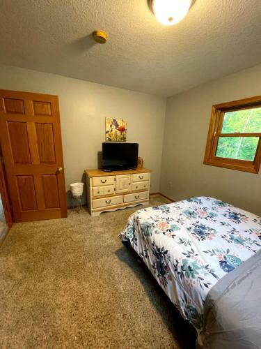Peaceful Wooded Getaway - Near Mille Lacs