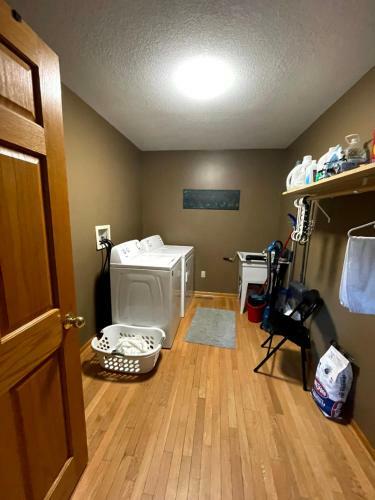 Peaceful Wooded Getaway - Near Mille Lacs