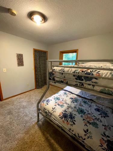 Peaceful Wooded Getaway - Near Mille Lacs