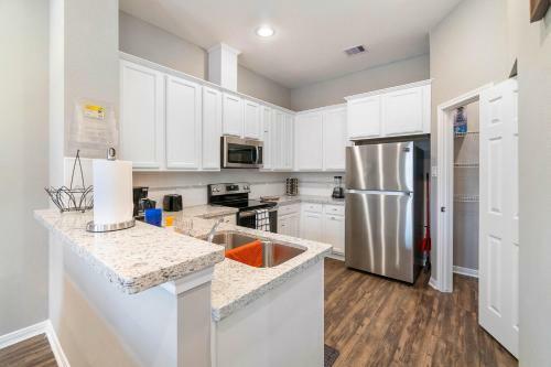 Apartamento 2 Bedroom House - King Bed - 10 Mins From Iah