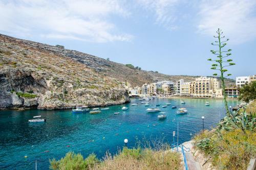 Apartamento 'feel@home' Xlendi Retro Designer Apt 30sec From Beach