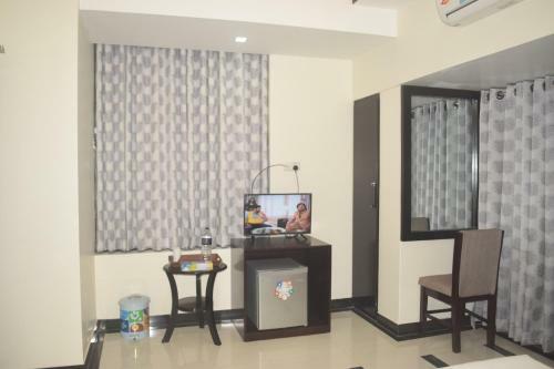Hotel Elaf International