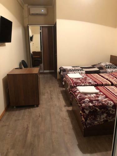 Hostal Guest House Mandarin On Titova 85