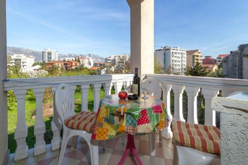 Apartments Elena