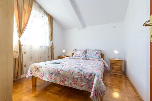 Apartments Elena