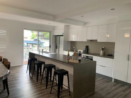 Beach & Bay Holiday Rental - Nelson Bay