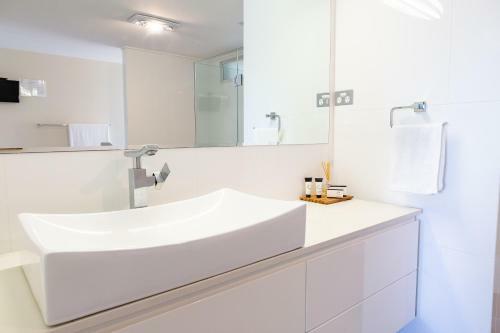 Beach & Bay Holiday Rental - Nelson Bay